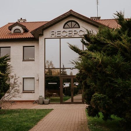 花园酒店 Oleśnica 外观 照片